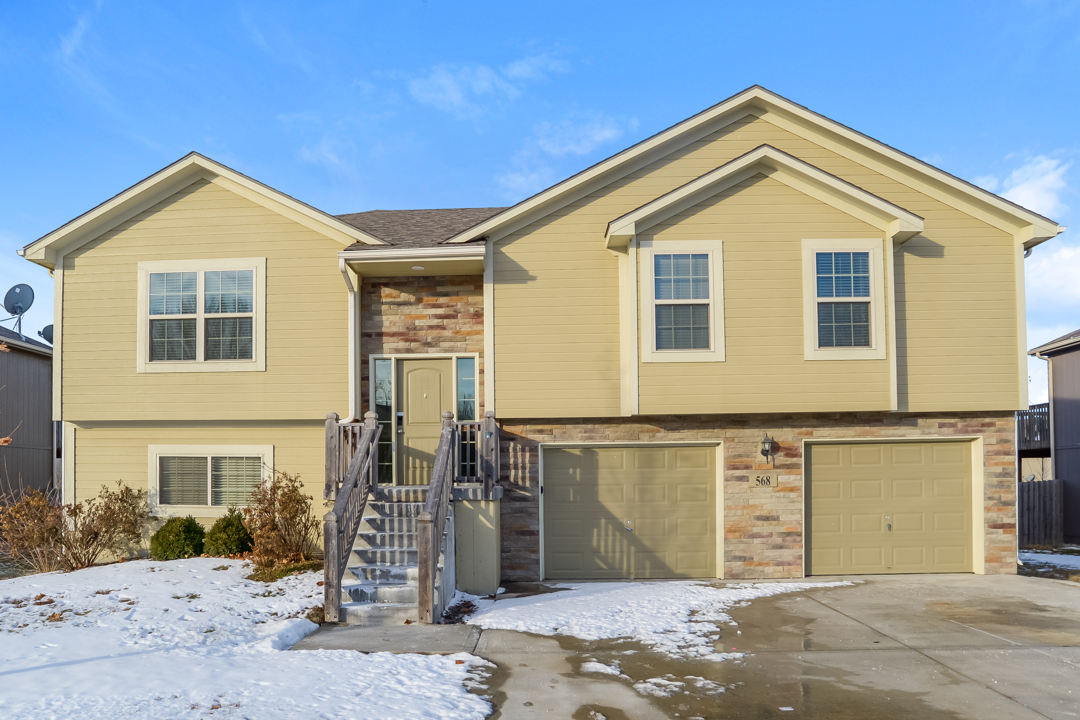 568 S Walnut St Gardner, KS 66030